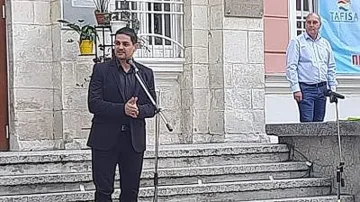 Радостин Василев обеща нова спортна зала на Плевен