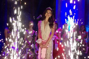 54-та Царица Роза 2022 е Белослава Желева