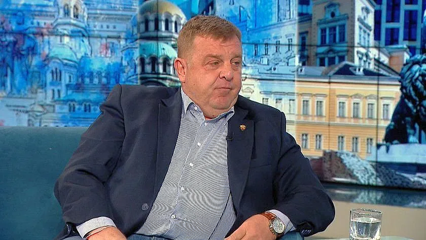 Каракачанов неспокоен, надушва националното предателство