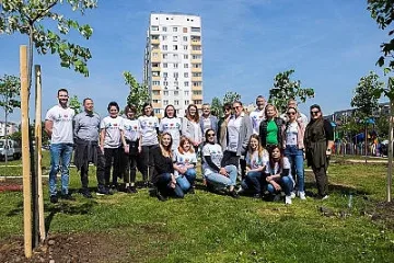 „Залесяваме активно“ на Нестле завърши със засаждане на мини гора в Люлин