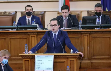 Парламентът отхвърли важно решение за ДДС, било популизъм