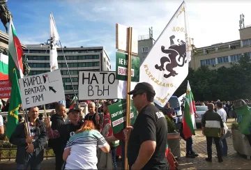 Домино от протести. Възраждане и ВМРО се вдигнаха