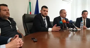 Министър Караджов успокои бизнеса в Пловдив. Вече не искат оставката му