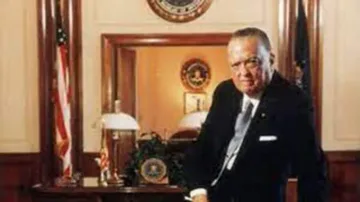 Хувър – библиотекарят, който 48 г. ръководи ФБР