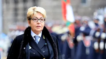 Митрофанова се качва на паметника Альоша за 9 май