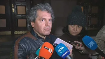 Тошко Йорданов: Министерският съвет избяга зад парламента