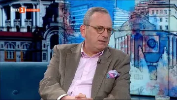 Военните бесни на бивш министър, офицер го плаши със съд