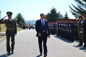 Радев с остра критика към политиците за войната и Украйна