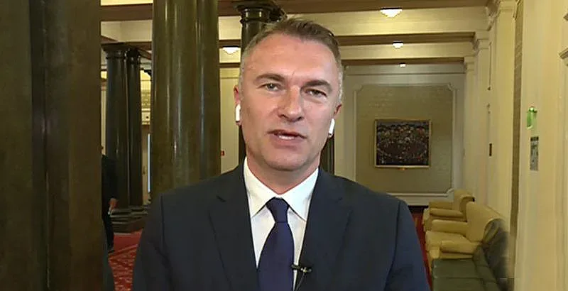 Ибрямов за властта: Управленска немощ и икономическа агония