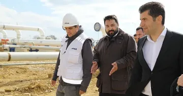 Петков надъхан срещу Газпром, ще се справим с руския шантаж