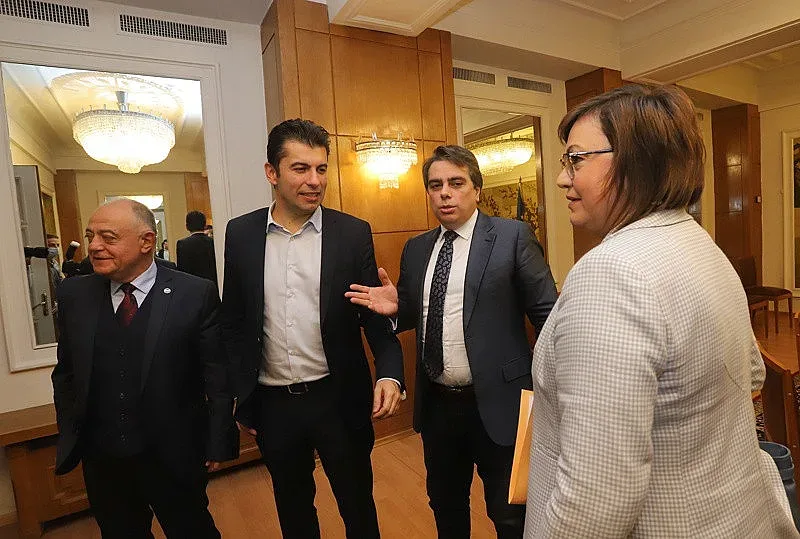 Ето ходът на "Промяната", за да е доволна Нинова