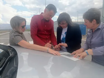 Нинова на проверка в индустриална зона "Божурище"