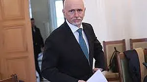 Тежък удар! Министър скандално обиди Радев