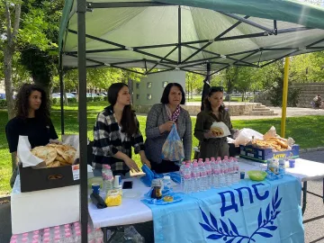 1500 мекици раздадени в Момчилград