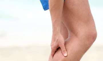 Имаме ли разширени вени и какво да правим? Отговаря съдов хирург