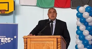 На Борисов му се реве. Защо Нинова не си признае?