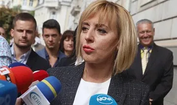 И Манолова с партия в Деня на труда