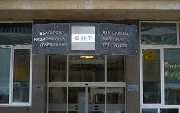 БНТ сви двама водещи на новините от други телевизии (СНИМКИ)