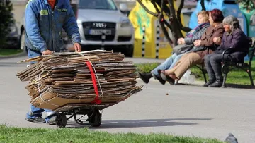 Обедняваме. Цените сериозно изпреварват заплатите