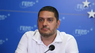 Гаджев заговори за лешояди и лицемерие