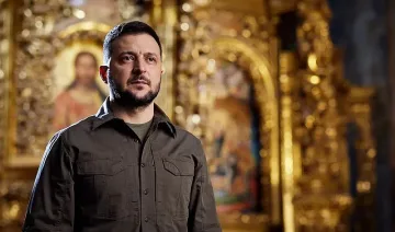 Зеленски посреща гости за Великден, чака и подаръци