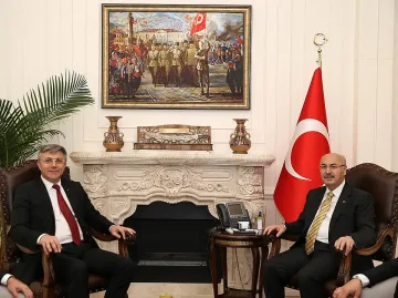 Карадайъ на работна среща с областния управител на Измир