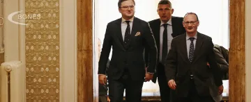 Кулеба нахрани властта: Искате да умрем защитени!