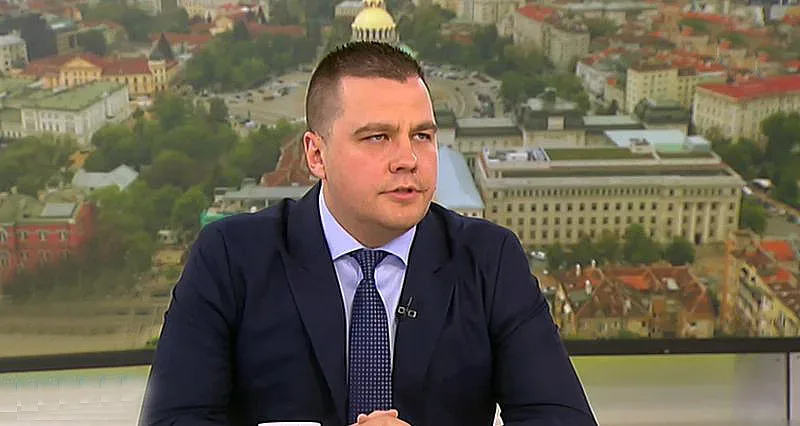 Човек на Слави защитава коалицията, колко остри са проблемите