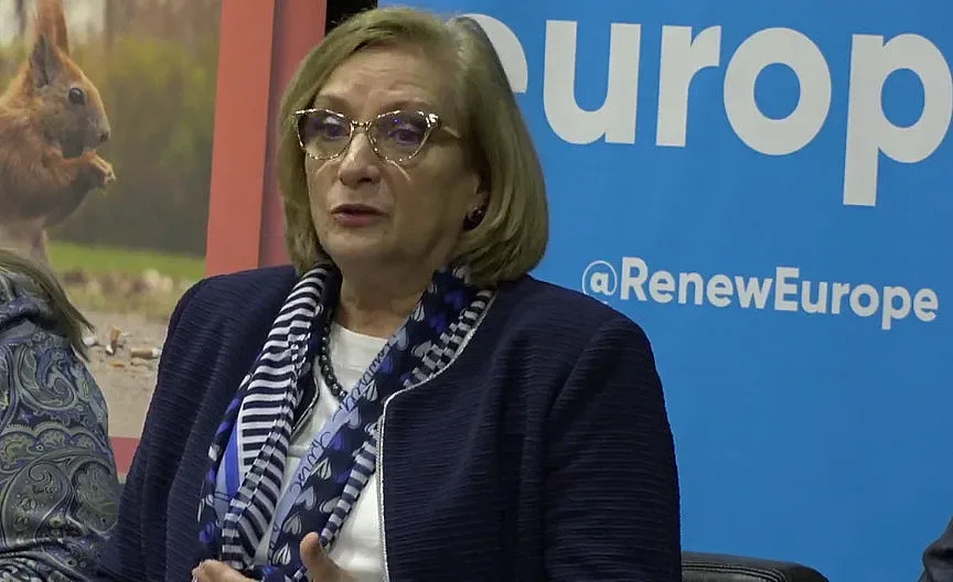 Искра Михайлова: Не видях ролята на кметовете в Плана за възстановяване