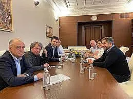 Психолог каза кои са трите думи на управляващите