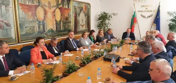 Земеделският бранш: Само ДПС ни помага