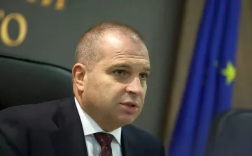 Зелени автобуси тръгват по пътищата