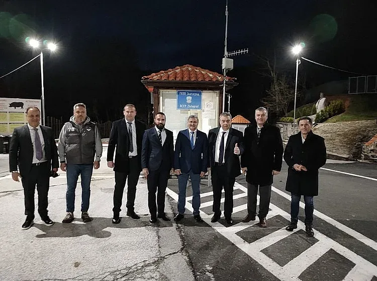 Ранобудни: Властта отвори ГКПП Златоград – Термес в 6 сутринта