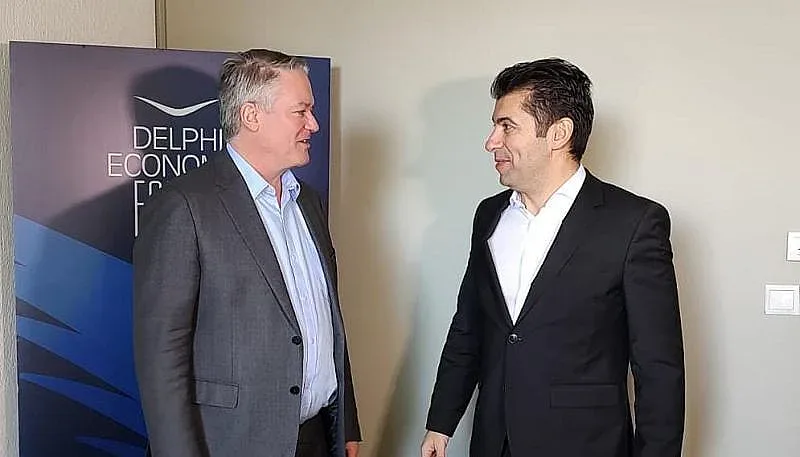 Влизаме ли в клуба на богатите? Голям началник съветва Петков