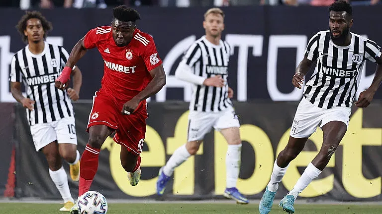 Драма в ЦСКА. Тръгва ли си Стойчо Младенов?