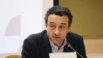 Лорер дава още 41 млн. лв. на малки фирми заради ковид кризата