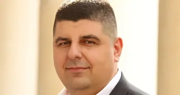 Депутат скандално нападна телевизиите и Русия. Причината