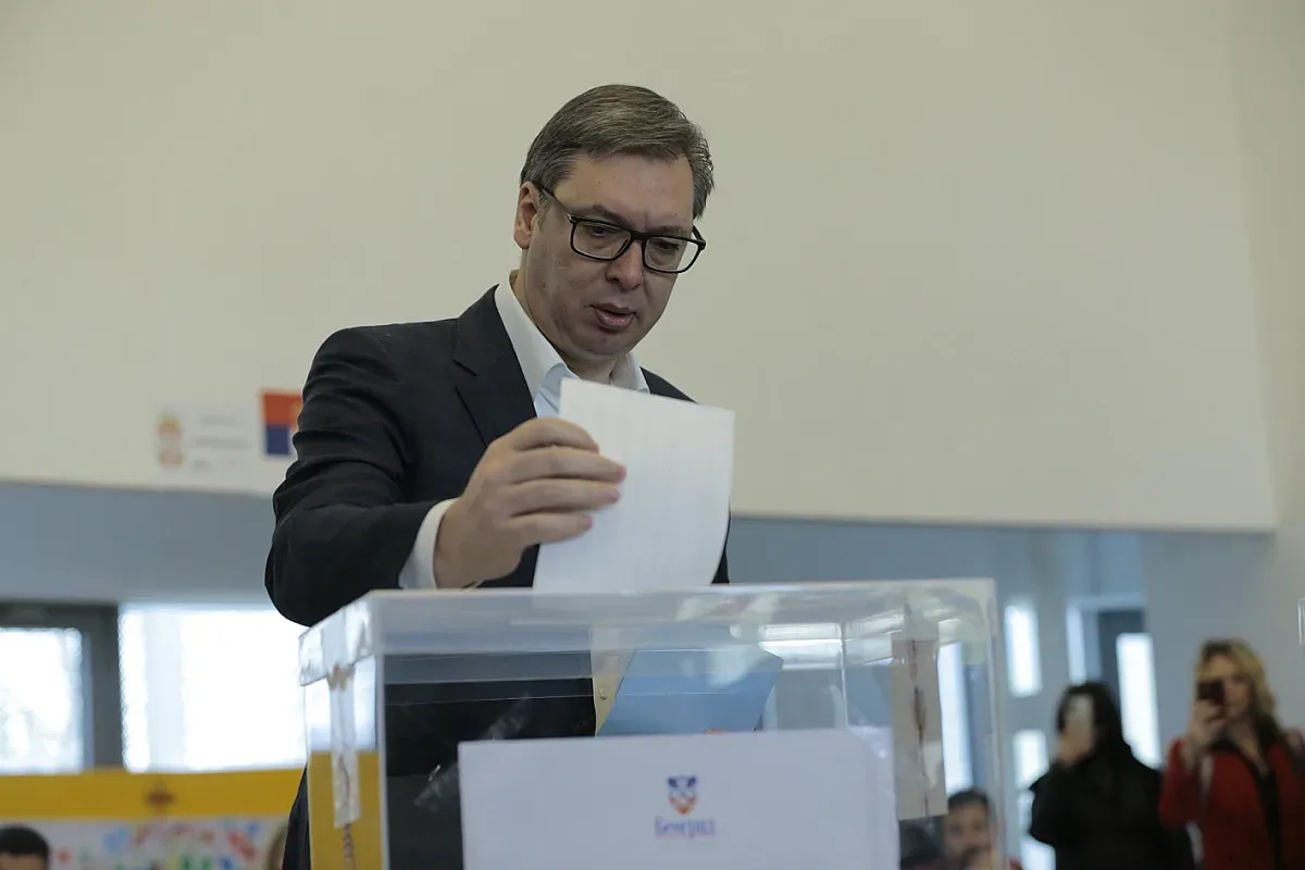 Внушителен резултат за Вучич на изборите в Сърбия