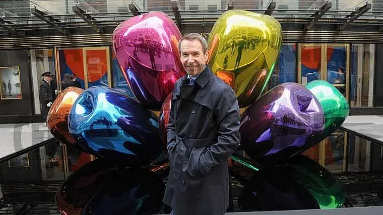 Джеф Кунс праща свои скулптури на Луната