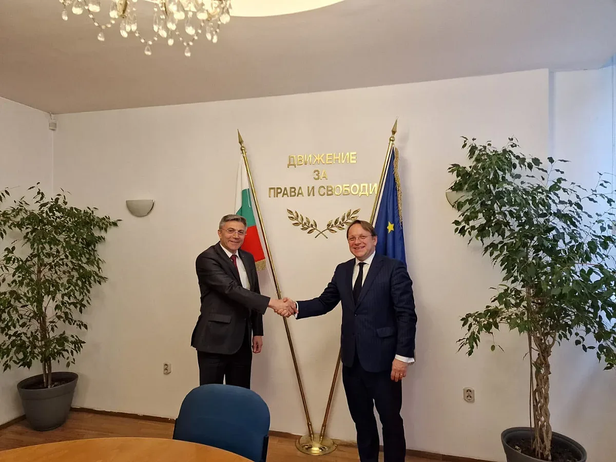 Оливер Вархеи благодари на ДПС за подкрепата на Северна Македония