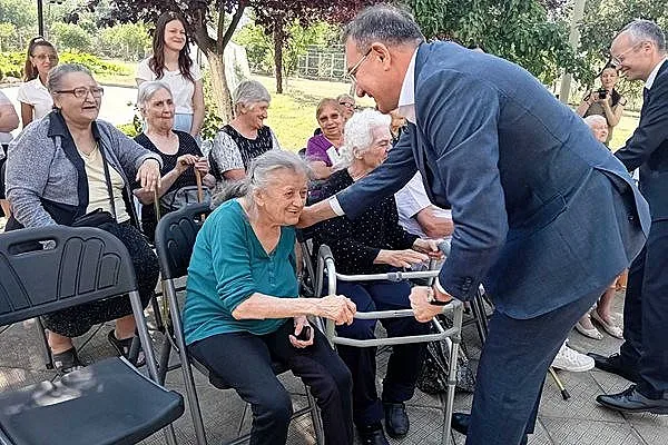 Големи промени в домовете за възрастни. Гуцанов с решителен ход