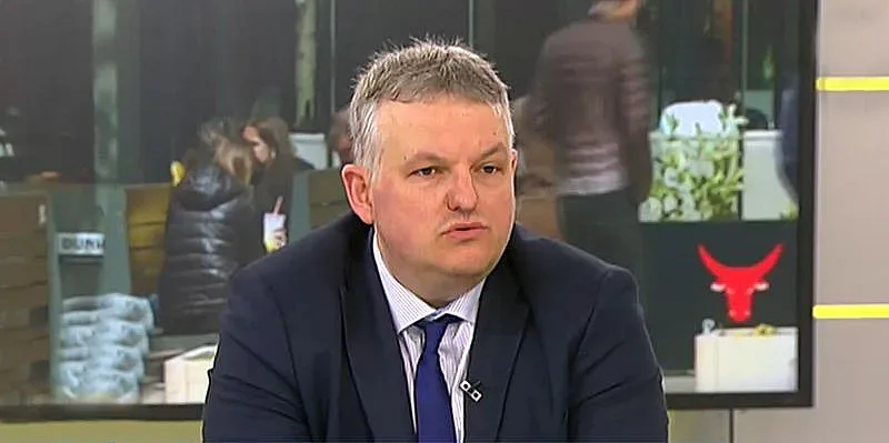 PCR тестове - с направление или за много пари? Говори властта