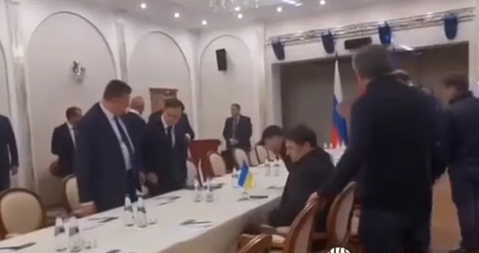Мирен договор между Украйна и Русия? Ето го вариантът