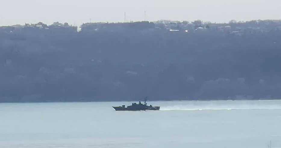 Напрежение. Военен кораб тръгна от Варна по сигнал!