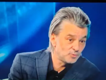 Три Златни малинки! Куката работил с най-лошия режисьор в света