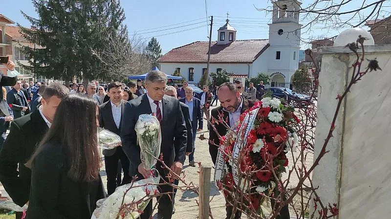 Карадайъ почете жертви на "възродителния процес" в Корница