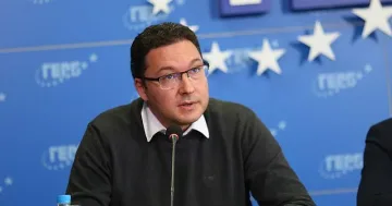 Митов с бясна критика към Петков за Македония и Украйна