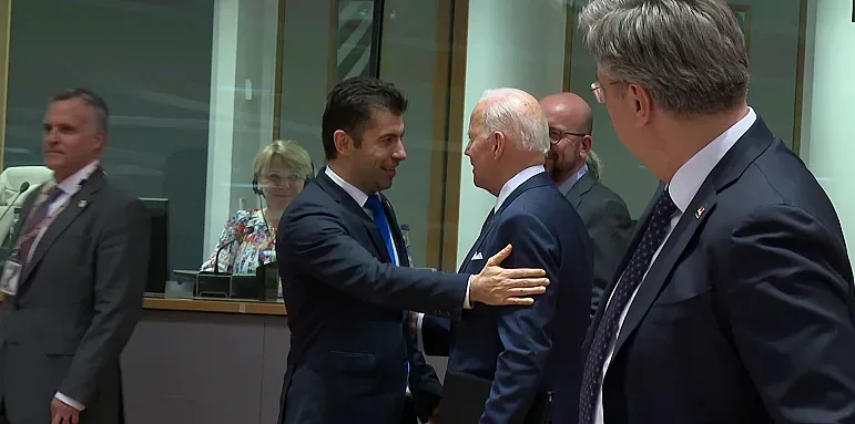 Лидери на НАТО се събират у нас, къде ги кани Петков