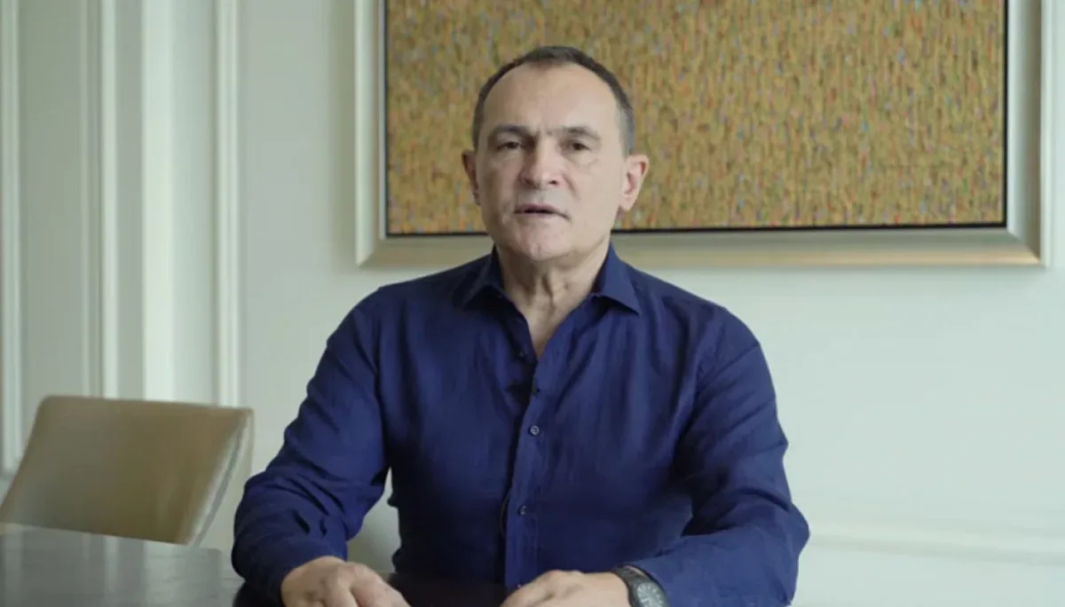 Васил Божков дава брифинг, прокуратурата чака