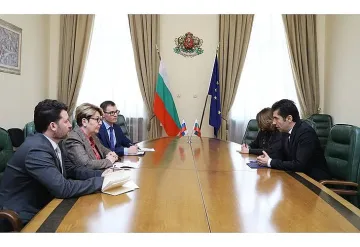 Митрофанова скочи на Кирил Петков, как го нарече